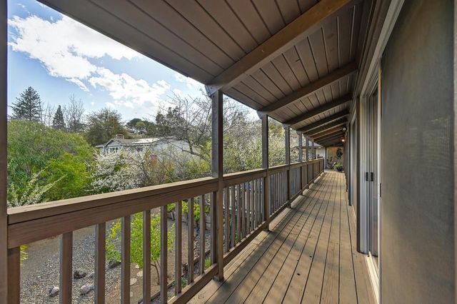 3060 Knollwood Dr, Cameron Park, CA 95682