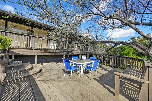 3060 Knollwood Dr, Cameron Park, CA 95682