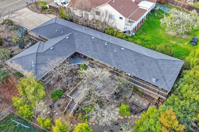 3060 Knollwood Dr, Cameron Park, CA 95682