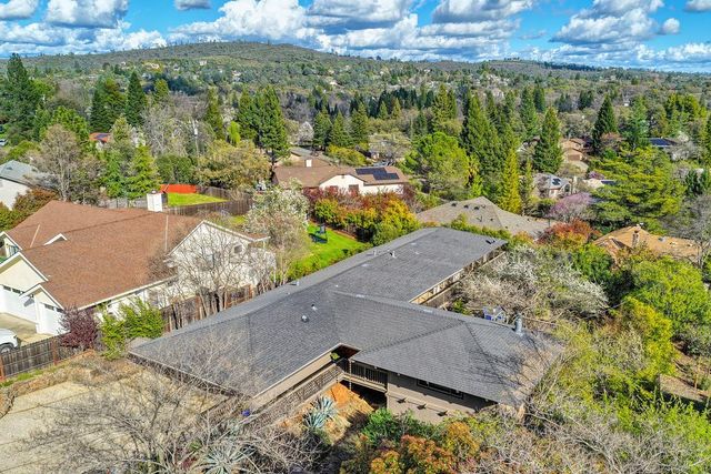 3060 Knollwood Dr, Cameron Park, CA 95682