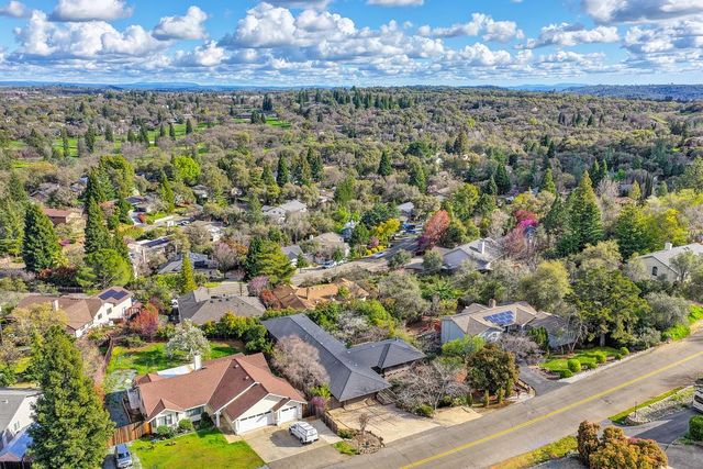 3060 Knollwood Dr, Cameron Park, CA 95682