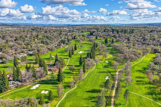 3060 Knollwood Dr, Cameron Park, CA 95682