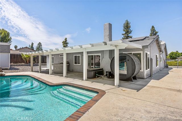2132 Trafalgar, Riverside, CA 92506