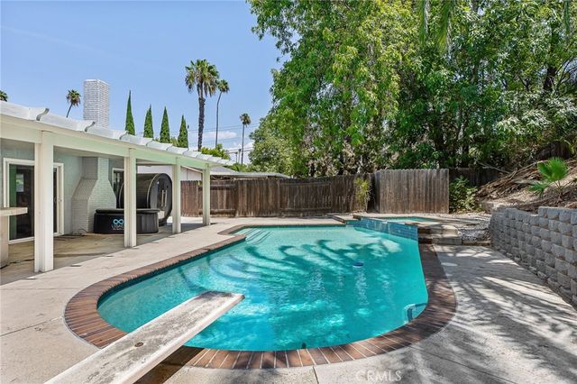 2132 Trafalgar, Riverside, CA 92506