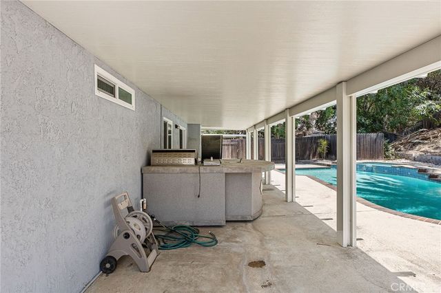 2132 Trafalgar, Riverside, CA 92506