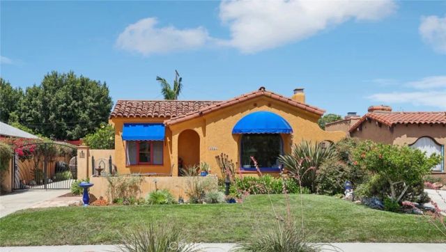 3721 Falcon Avenue, Long Beach, CA 90807