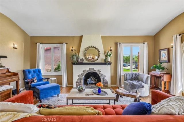 3721 Falcon Avenue, Long Beach, CA 90807