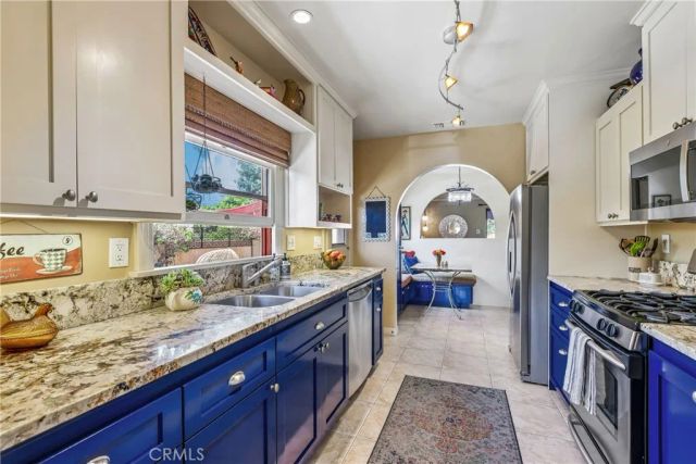 3721 Falcon Avenue, Long Beach, CA 90807