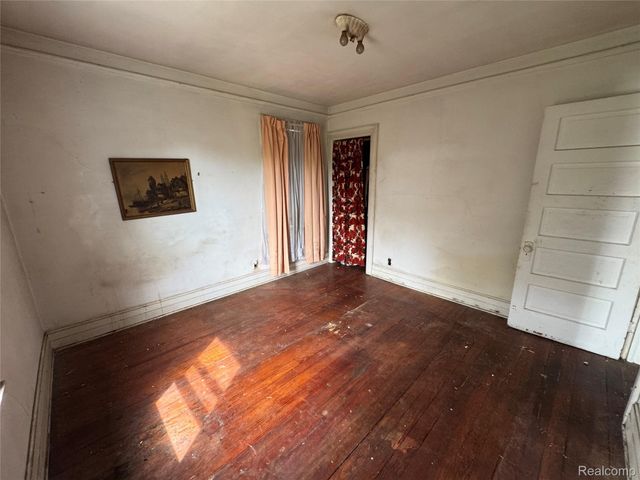 5843 Iroquois Street, Detroit, MI 48213