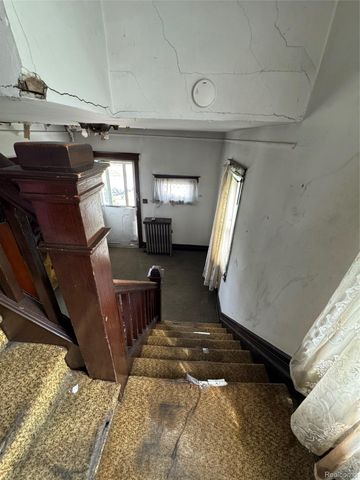 5843 Iroquois Street, Detroit, MI 48213