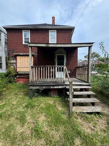 5843 Iroquois Street, Detroit, MI 48213