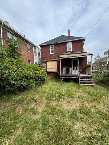 5843 Iroquois Street, Detroit, MI 48213