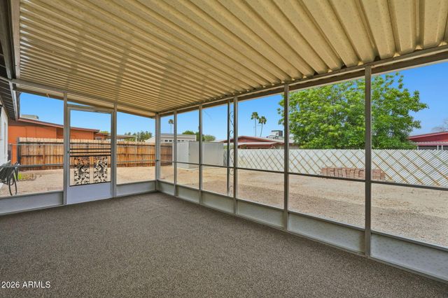 2134 E BECK Lane, Phoenix, AZ 85022