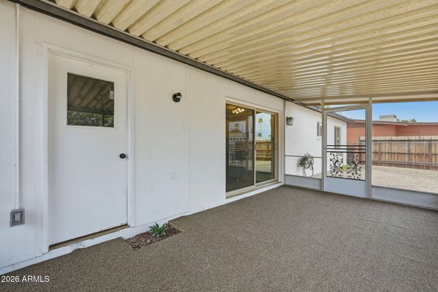 2134 E BECK Lane, Phoenix, AZ 85022