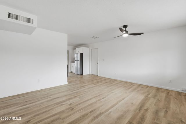 2134 E BECK Lane, Phoenix, AZ 85022