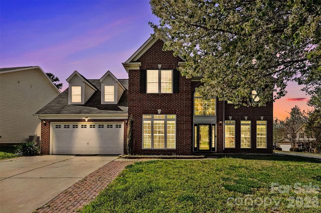 2529 Waters Vista Circle, Charlotte, NC 28213
