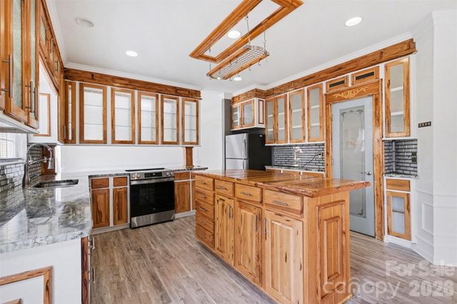 2529 Waters Vista Circle, Charlotte, NC 28213