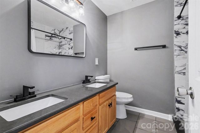 2529 Waters Vista Circle, Charlotte, NC 28213