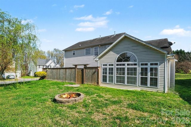 2529 Waters Vista Circle, Charlotte, NC 28213