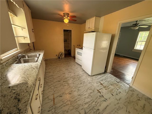 1011 N Pine, Harrison, AR 72601