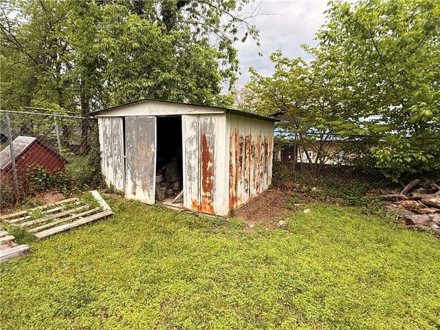1011 N Pine, Harrison, AR 72601