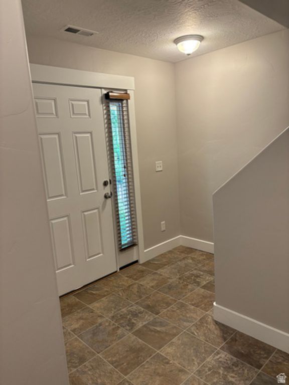 Image 6 of property listing at 162 W BARRY LINKS WAY, South Salt Lake, UT 84115