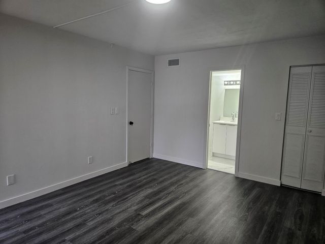 3591 Inverrary Drive 203, Lauderhill, FL 33319