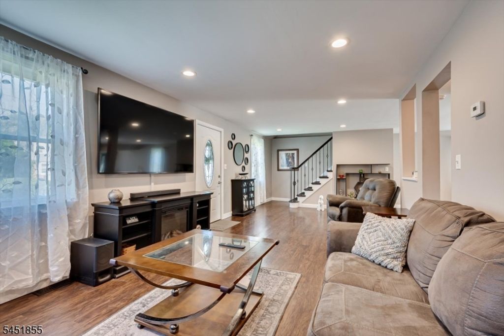 1614 Windrew Ave, South Plainfield Boro, NJ 07080 — photo 5