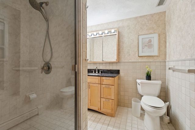 20 Murdock Rd, Stoneham, MA 02180