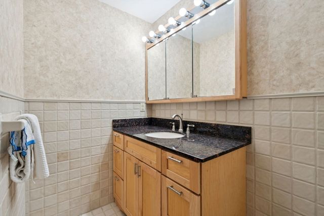 20 Murdock Rd, Stoneham, MA 02180