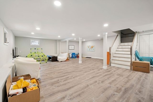 20 Murdock Rd, Stoneham, MA 02180