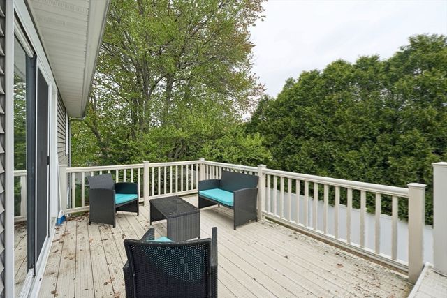 20 Murdock Rd, Stoneham, MA 02180