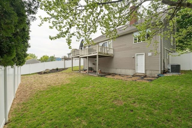 20 Murdock Rd, Stoneham, MA 02180