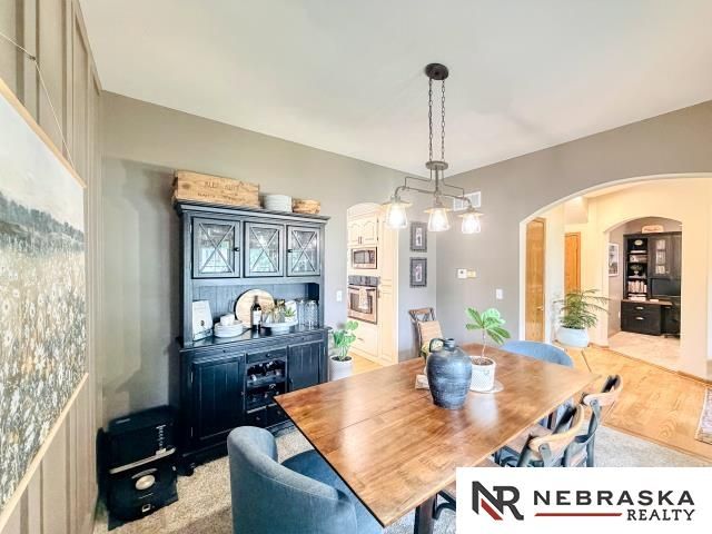10708 S 214th Street, Gretna, NE 68028
