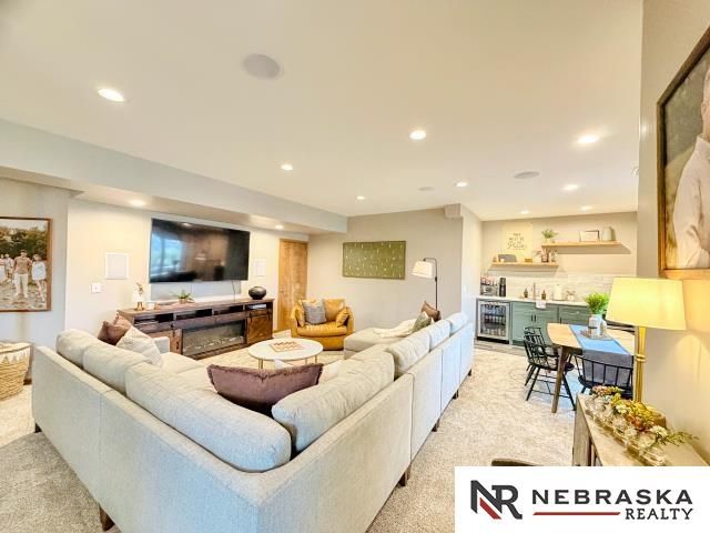 10708 S 214th Street, Gretna, NE 68028
