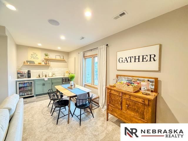 10708 S 214th Street, Gretna, NE 68028