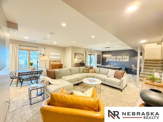 10708 S 214th Street, Gretna, NE 68028