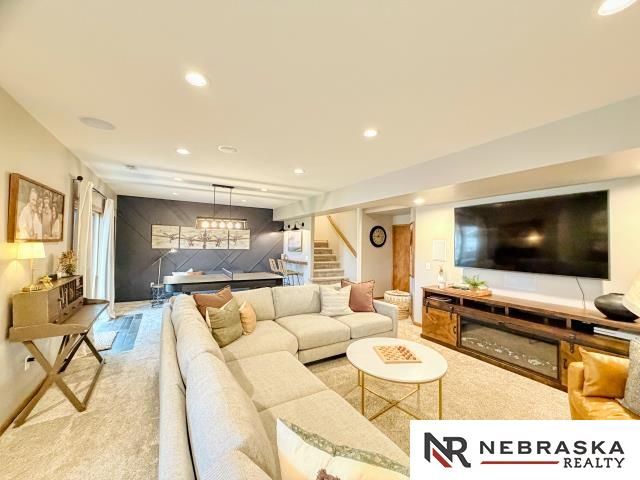 10708 S 214th Street, Gretna, NE 68028