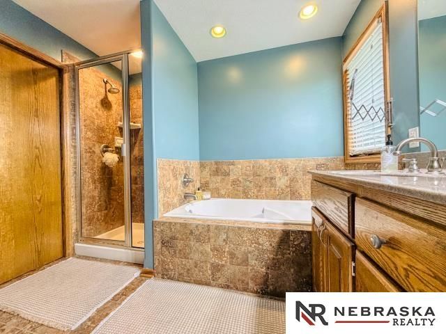 10708 S 214th Street, Gretna, NE 68028