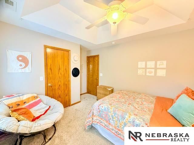 10708 S 214th Street, Gretna, NE 68028
