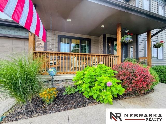 10708 S 214th Street, Gretna, NE 68028