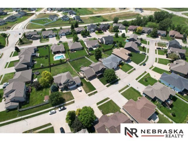10708 S 214th Street, Gretna, NE 68028