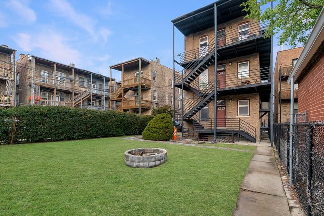 1303 W Flournoy Street 2R, Chicago, IL 60607
