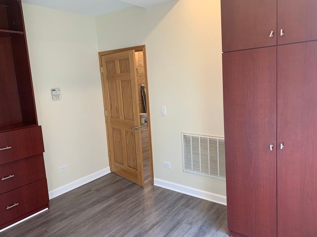 1303 W Flournoy Street 2R, Chicago, IL 60607
