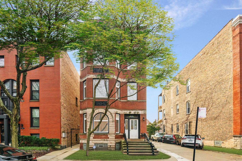 1303 W Flournoy Street 2R, Chicago, IL 60607