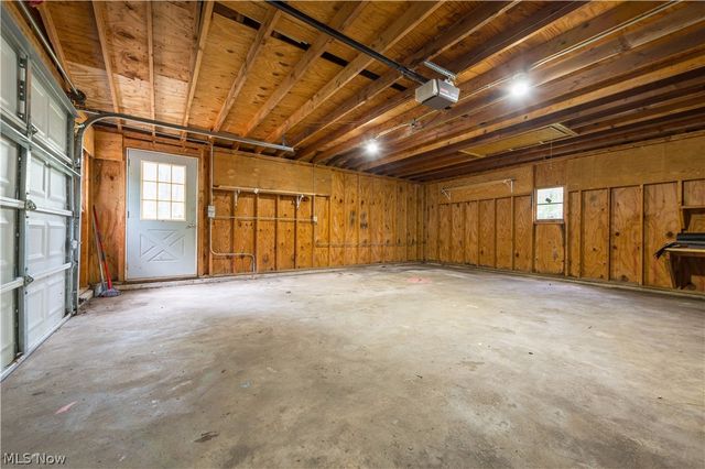 2019 Beverly Hills Drive, Richmond Heights, OH 44143