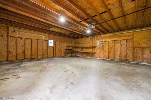 2019 Beverly Hills Drive, Richmond Heights, OH 44143