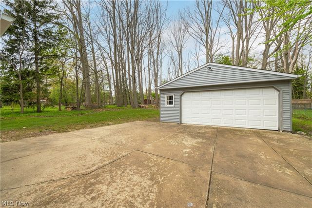 2019 Beverly Hills Drive, Richmond Heights, OH 44143