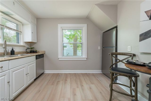 2019 Beverly Hills Drive, Richmond Heights, OH 44143