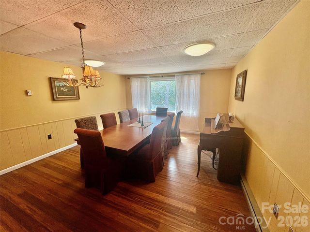 126 Ridgeview Road, Spruce Pine, NC 28777